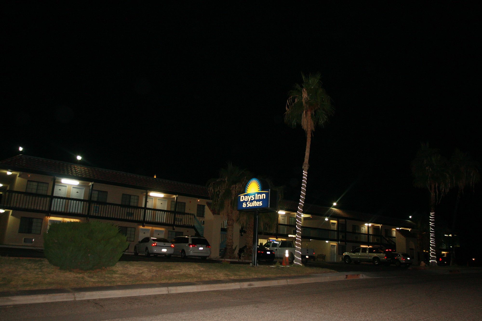 Days Inn & Suites By Wyndham Needles Exterior foto